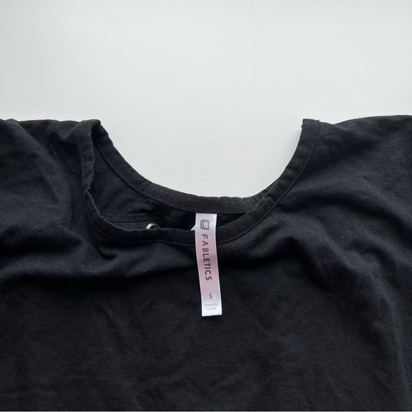 ❌SOLD❌NWOT Fabletics Jarvis Lace Back T Shirt - Picture 5 of 6